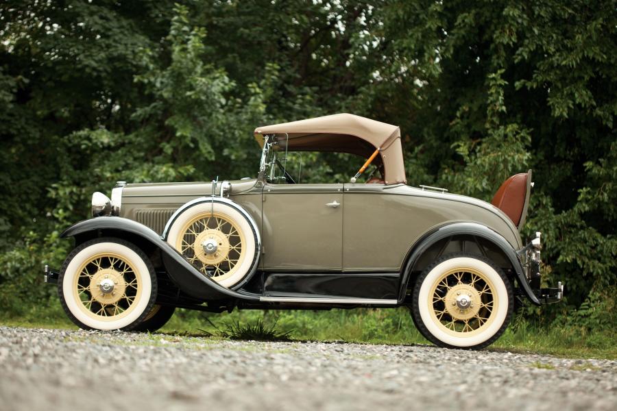  Ford Model A DeLuxe Roadster 1930 года  (фото 15 из 33)